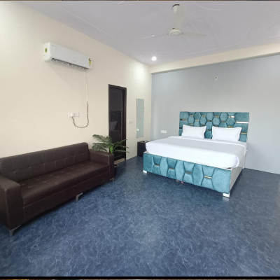 comfortable bedding and air conditioning roomm